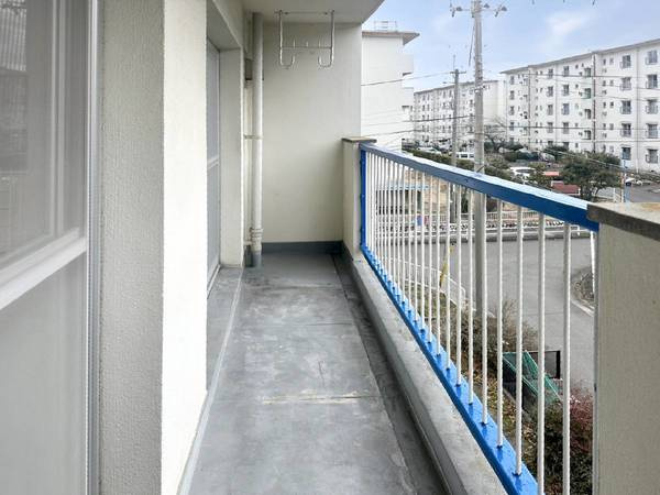 ビレッジハウス鳴滝17号棟のバルコニー|ビレッジハウスの同一物件・同一タイプの間取りの写真です