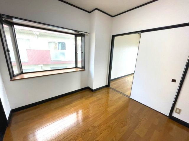 ラジャクラブ01の居間・リビング