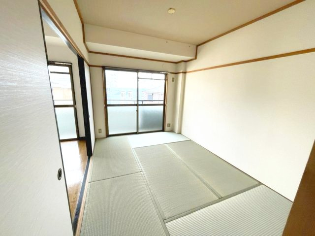 ラジャクラブ01の和室