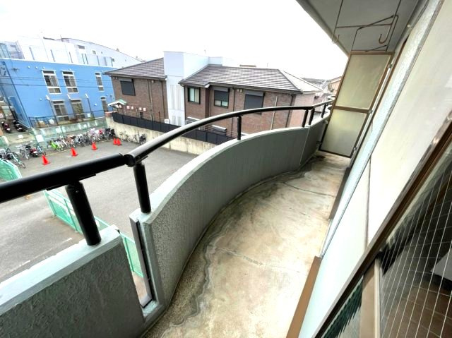 ラジャクラブ01のバルコニー