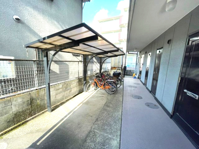 ラジャクラブ01の駐車場