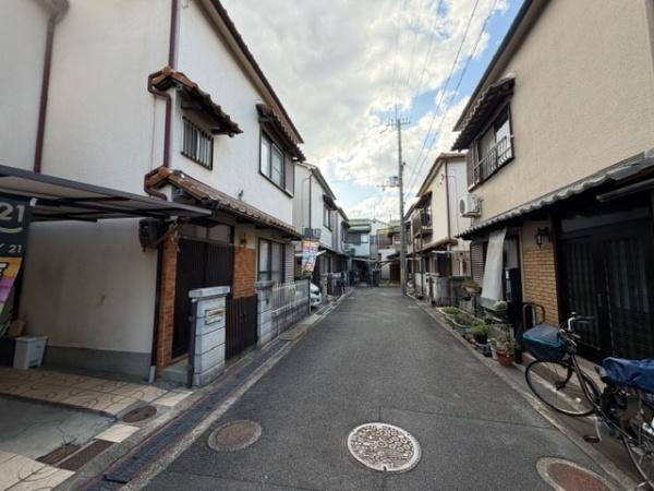 【前面道路含む現地写真】