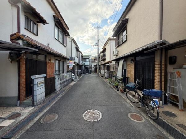 【前面道路含む現地写真】
