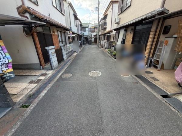 【前面道路含む現地写真】