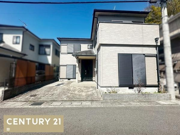 岩出市根来　中古戸建の前面道路含む現地写真