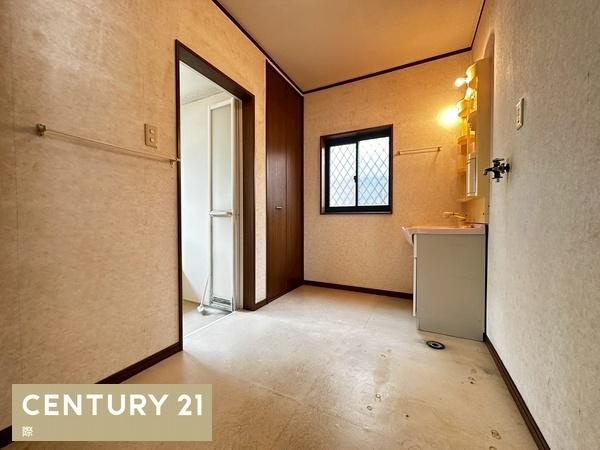 岩出市根来　中古戸建の独立洗面台