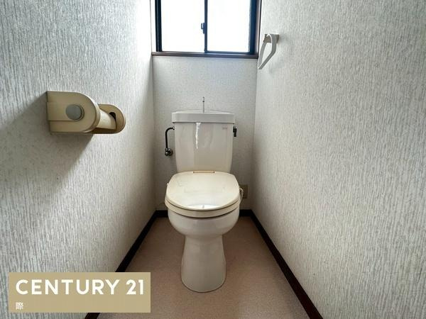 岩出市根来　中古戸建のトイレ