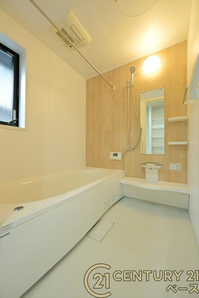 磯城郡田原本町 ／一戸建の浴室|■現地撮影写真■ゆったり１坪サイズ！足を伸ばしての入浴は疲れも癒してくれます！■