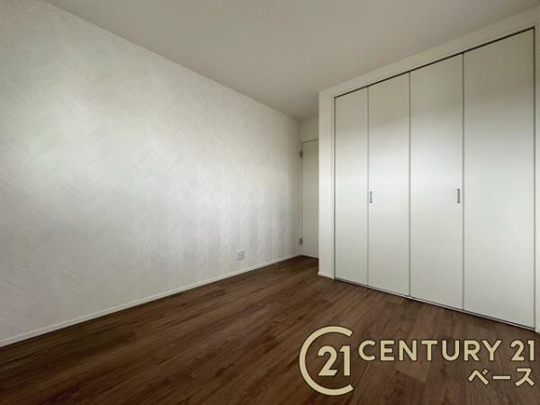 天理市田町 １号地 ／一戸建の洋室|■現地撮影写真■クローゼット付きの明るい洋室です！