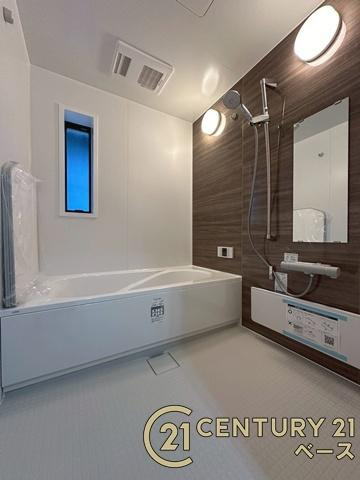 天理市田町 ３号地 ／一戸建の浴室|■現地撮影写真■浴室暖房乾燥機が付いており、雨の日でも洗濯物が乾かせます！