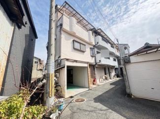 【前面道路含む現地写真】
