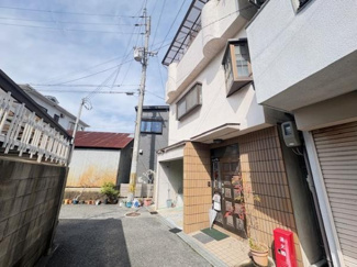 【前面道路含む現地写真】