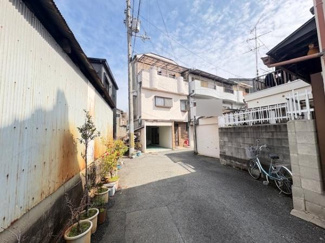 【前面道路含む現地写真】