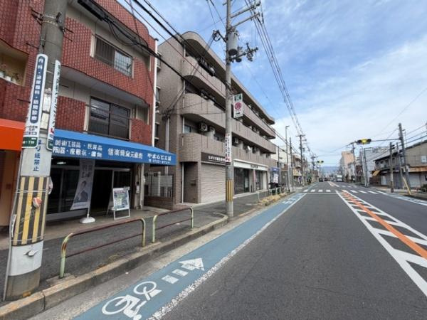 【前面道路含む現地写真】