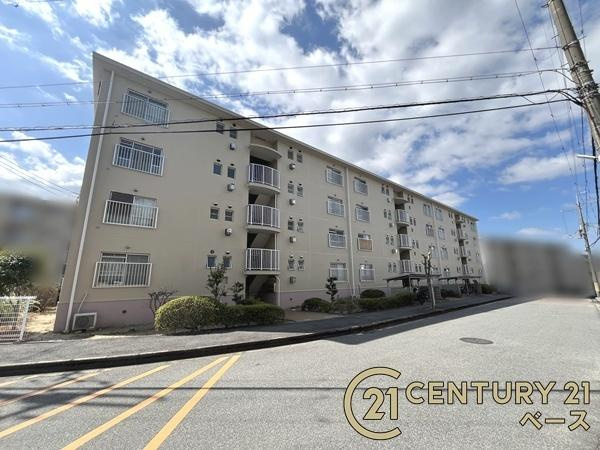 関屋あしびハイツ７号棟の外観|■現地撮影写真■階段を登る負担が少ない２階部分のお部屋です！お気軽にお問い合わせください！