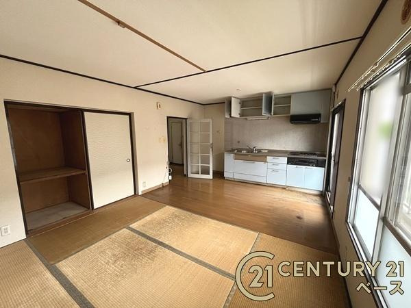関屋あしびハイツ７号棟の居間・リビング|■現地撮影写真■