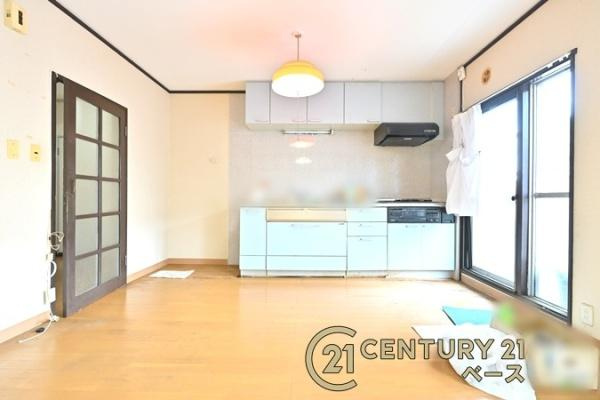 関屋あしびハイツ７号棟の居間・リビング|■現地撮影写真■