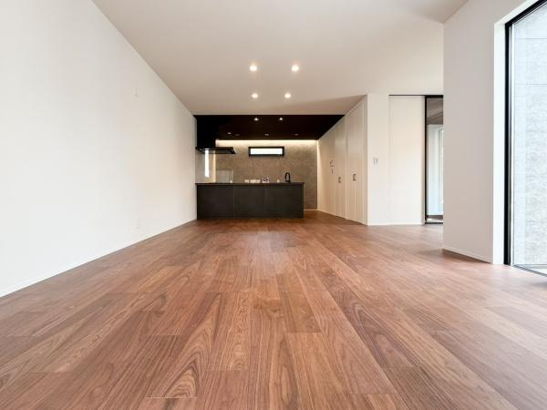 横浜市戸塚区上柏尾町の新築一戸建の居間・リビング
