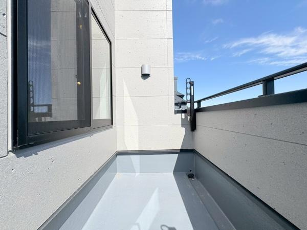 川崎市多摩区南生田１丁目の新築一戸建のバルコニー|2階リビングに面しているバルコニーです！