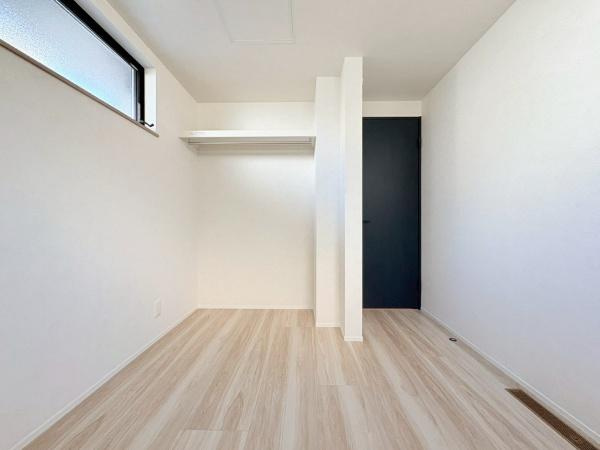 川崎市多摩区南生田１丁目の新築一戸建の子供部屋|子供部屋4.5帖！リモートワーク部屋としてもお使いいただけます。ご家族の成長に合わせてお部屋の使い方変更できそうですね。