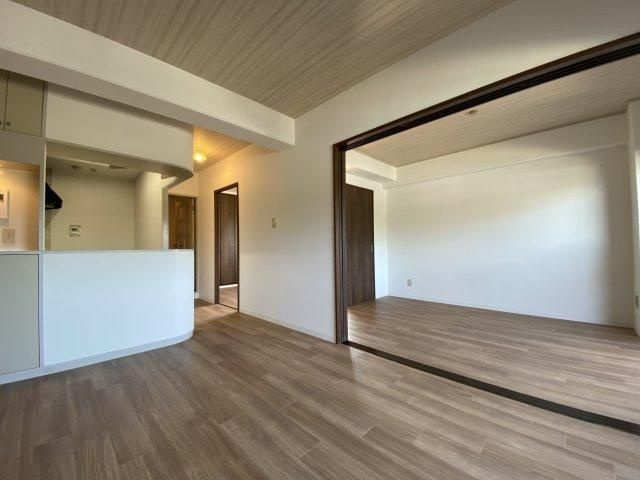 コスモ枚方公園の居間・リビング