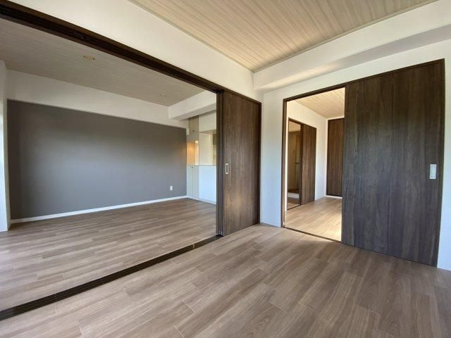 コスモ枚方公園の洋室