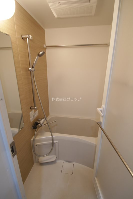 Le'a横濱天王町弐番館の浴室