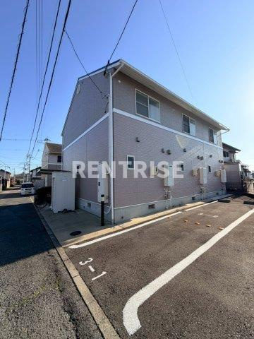ドミール下沼Ⅱの駐車場