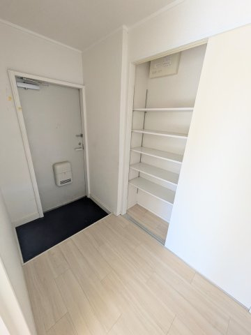 ルグラン曳馬の玄関