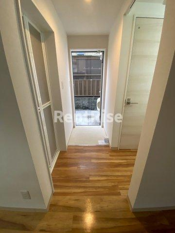 ル・シェノン苅安賀の玄関