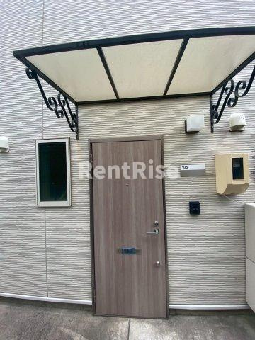 ル・シェノン苅安賀の玄関