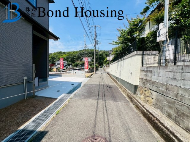 駐車並列２台　WIC付収納豊富　西区北山台２丁目　新築戸建のその他