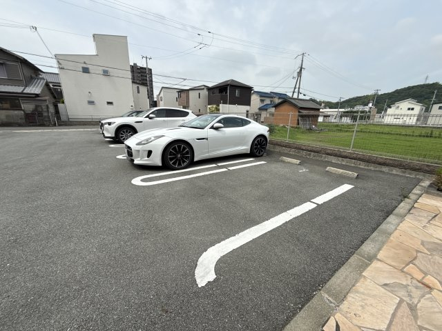 エクセル伊伝居の駐車場