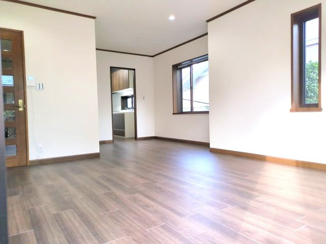 【居間・リビング】 | 大網白里市みずほ台2丁目　中古戸建