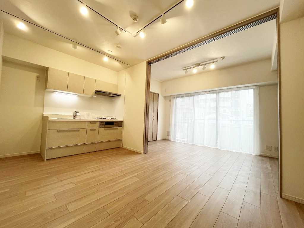 グランドパーク池尻大橋の居間・リビング