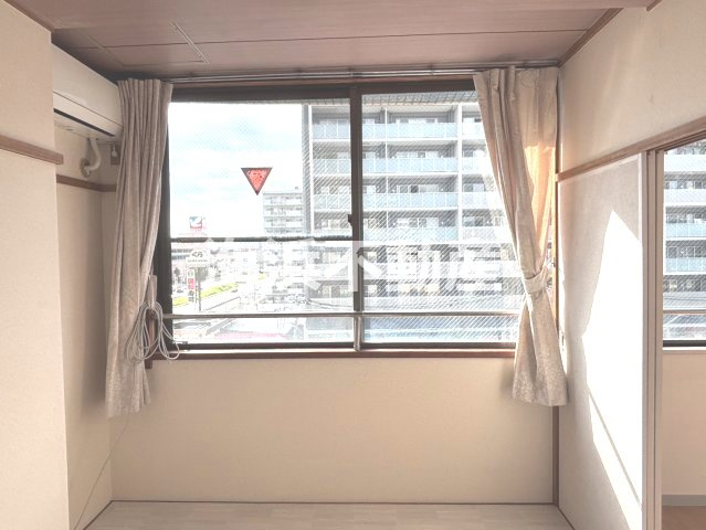 【洋室】 | 第八マチイビル（住居） | 4帖
