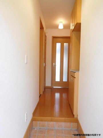 ヴィラ神明Ａの玄関