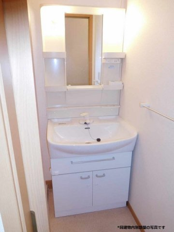 ヴィラ神明Ａの洗面所