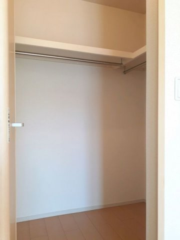 ボナールＭ＆Ｓの収納|南洋室ウォークインクローゼット