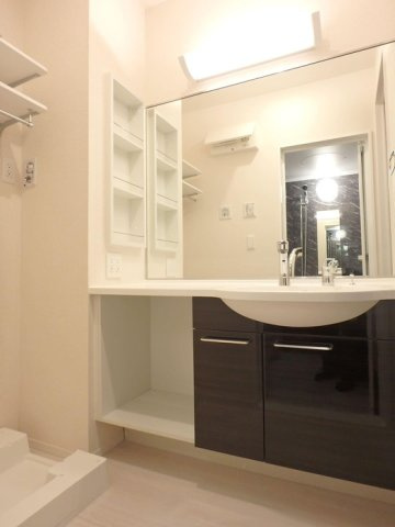 Ｄ－ｒｏｏｍ住吉　Ｂの洗面所