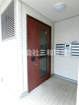 リブリ・広沢のエントランス