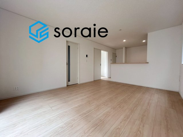 川越市諏訪町  全8棟 新築戸建　クレイドルガーデンの居間・リビング|令和8年7月6日撮影。
