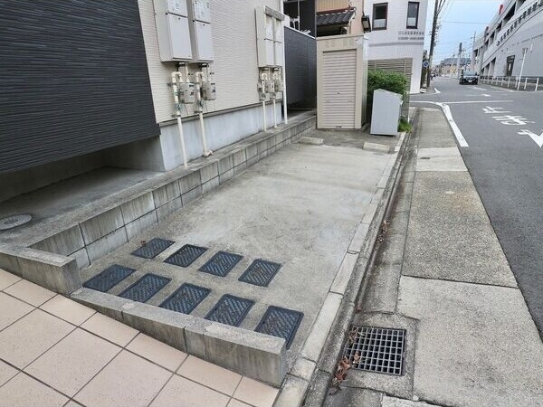 GRANDTIC黒川の駐車場