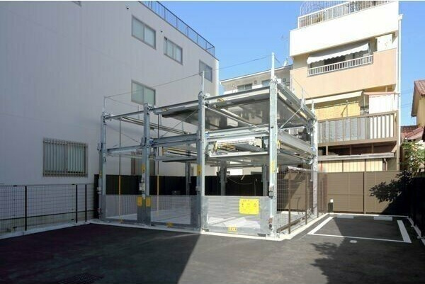 S-RESIDENCE堀田の駐車場