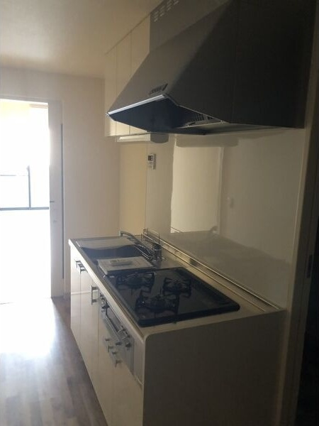 N apartmentのキッチン