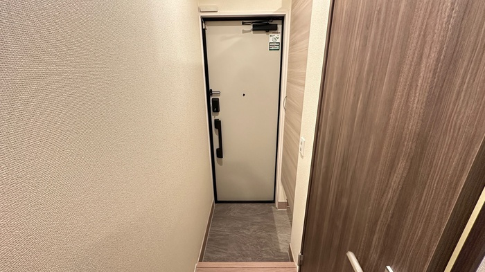 ブリリアン庄内の玄関