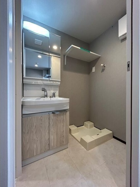 LiveFlat千種WESTの洗面所