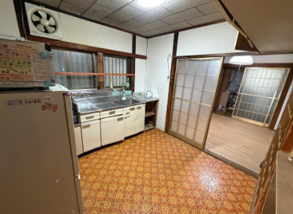 羽曳野市テラス　4DKのキッチン