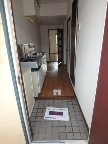 ウイング白金Bの玄関|退去前なので、以前の写真です。