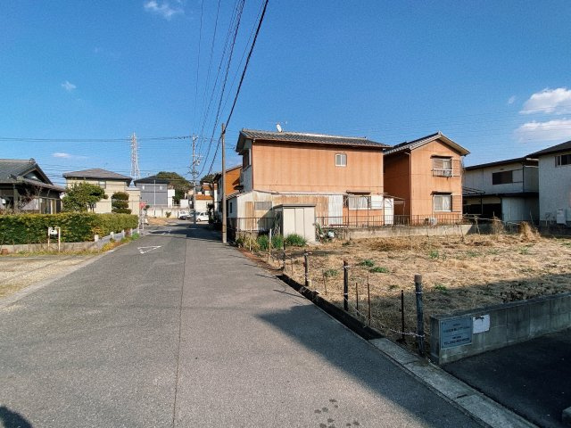 半田市横川町2丁目の前面道路含む現地写真
